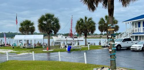 Waterway Inn